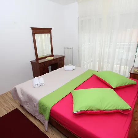 Tijana Apartman