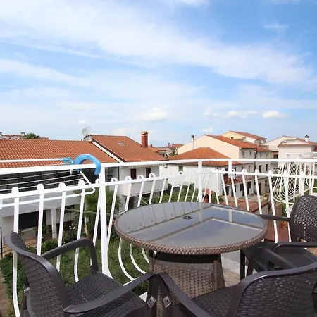 아파트 Tijana 로비니