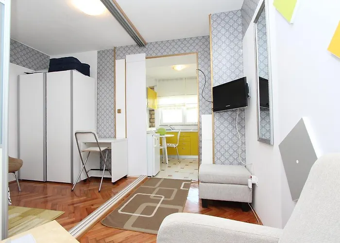 아파트 Tijana 로비니