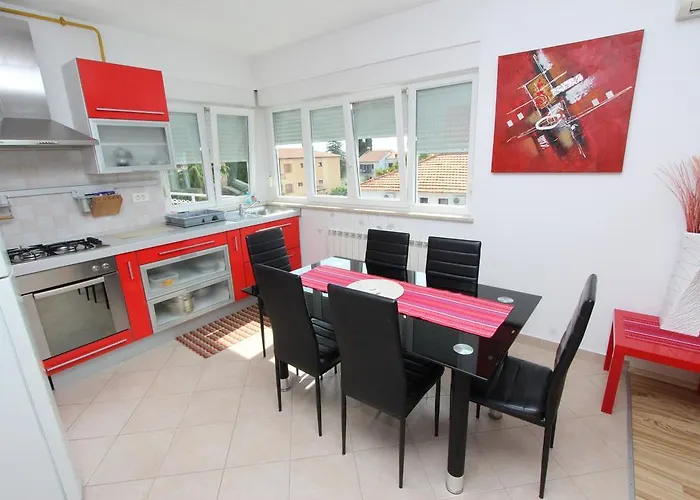 Tijana 아파트 로비니